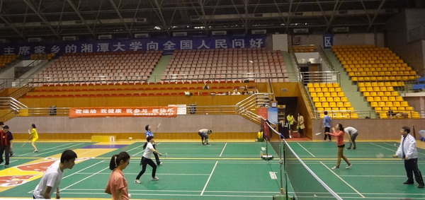 湘潭大学“‘羽’我同行”羽毛球赛顺利落幕